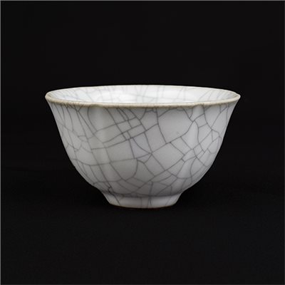 哥窯葵口杯