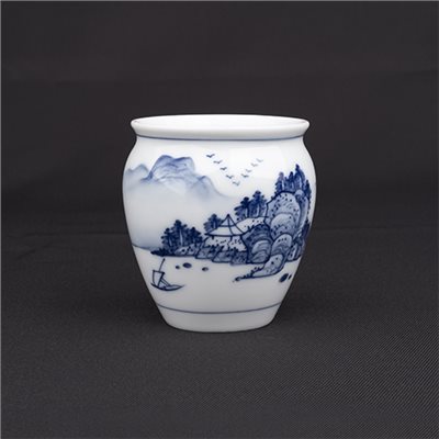手繪青花-美人肩杯［山水］-缺貨